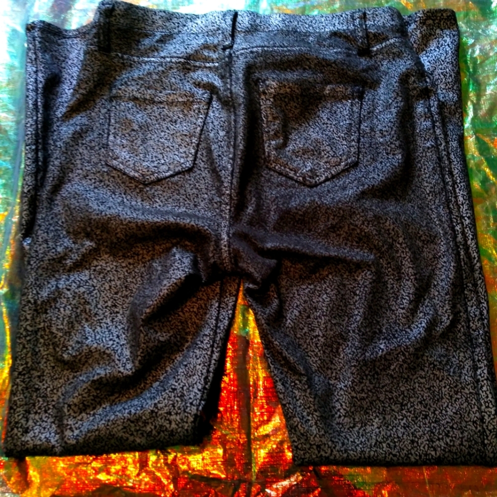 Silver and Black Pattern Jeggings Size medium